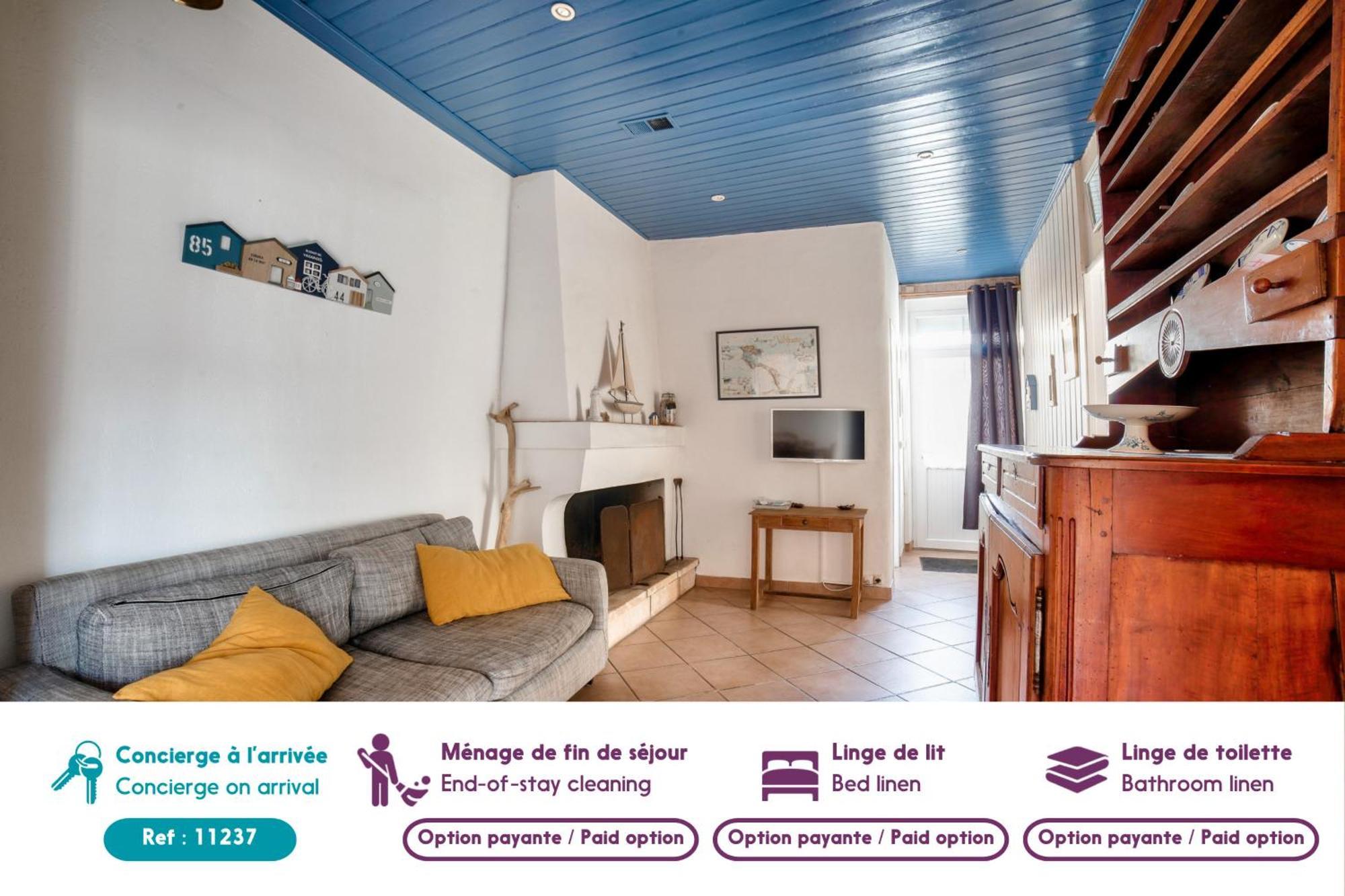 Jolie Maison Avec Cour Pour 5 Personnes Noirmoutier-en-l'Ile Esterno foto